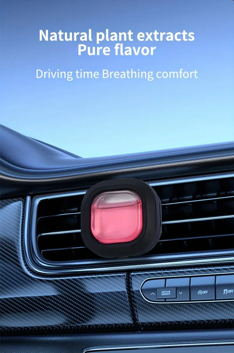 Désodorisants de voiture dans un habitacle lumineux