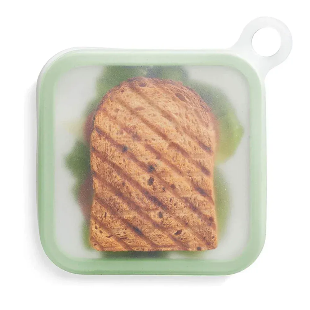Boîte à lunch en silicone, utilisation avec un sandwich
