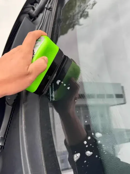 Brosse de nettoyage pour vitres, détails d'utilisation