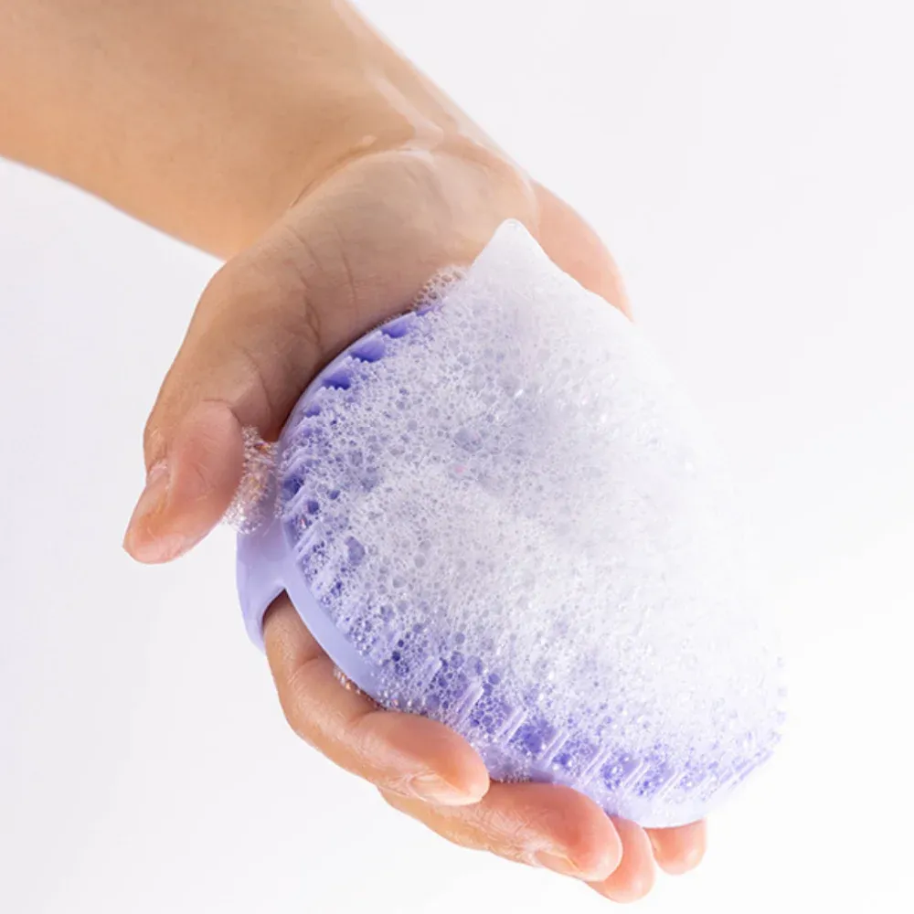 Détail de la brosse en silicone
