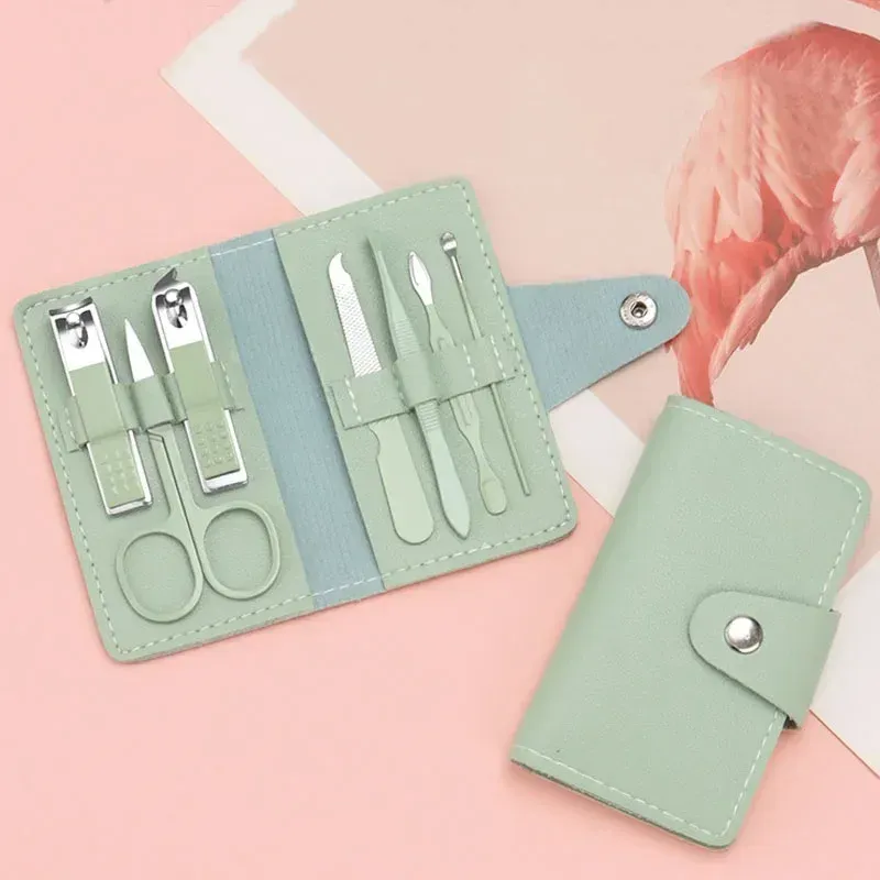 Kit de manucure et pédicure 7 pièces avec étui en cuir PU coloré (coupe-ongles, ciseaux, pince à épiler, tondeuse) 2