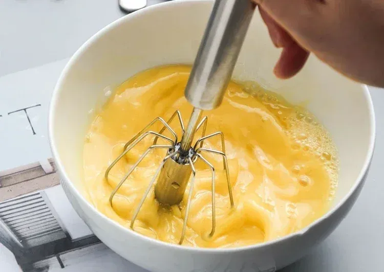 Batteur à œufs, finition soignée