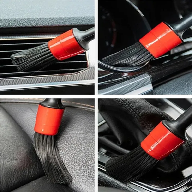 Brosses de détailing automobile utilisées pour le nettoyage de l'intérieur d'un véhicule