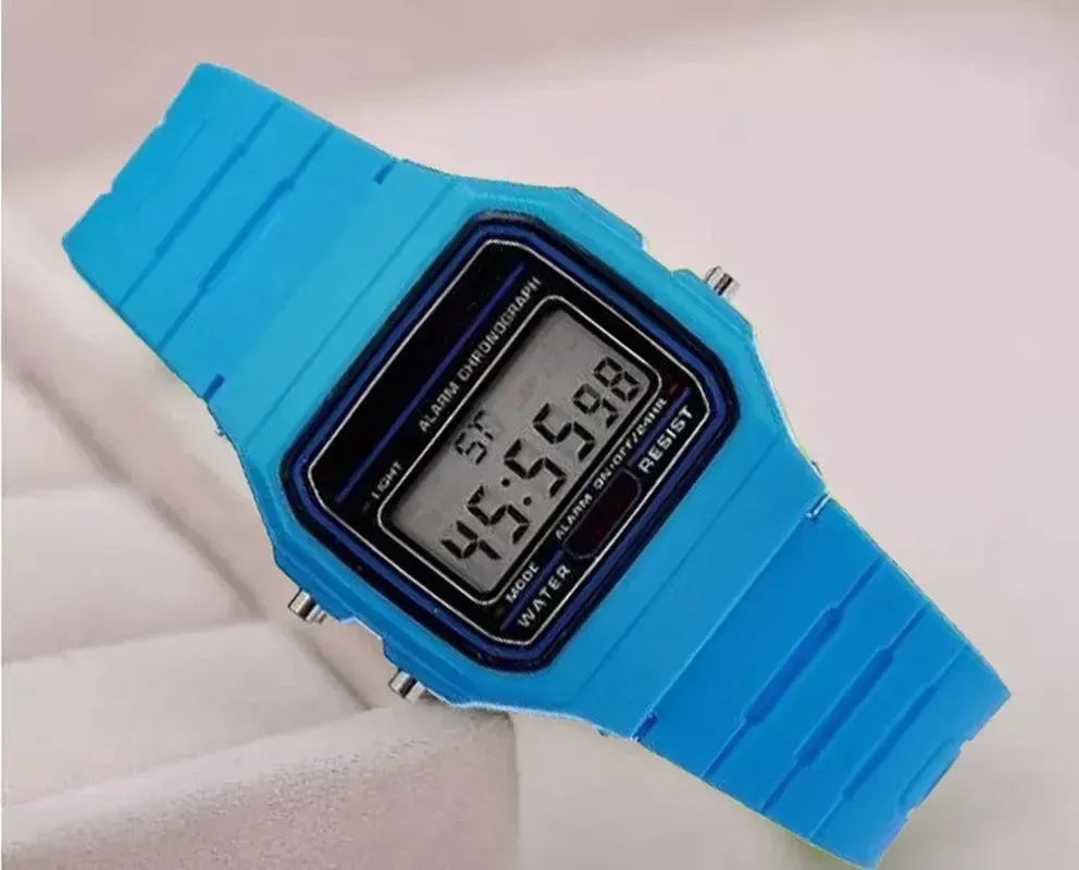 Montre digitale LED de sport pour homme, cadran carré, bracelet en silicone 3