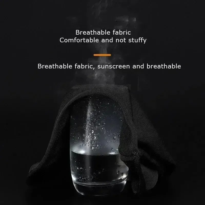 Masque facial complet en soie glacée porté en extérieur