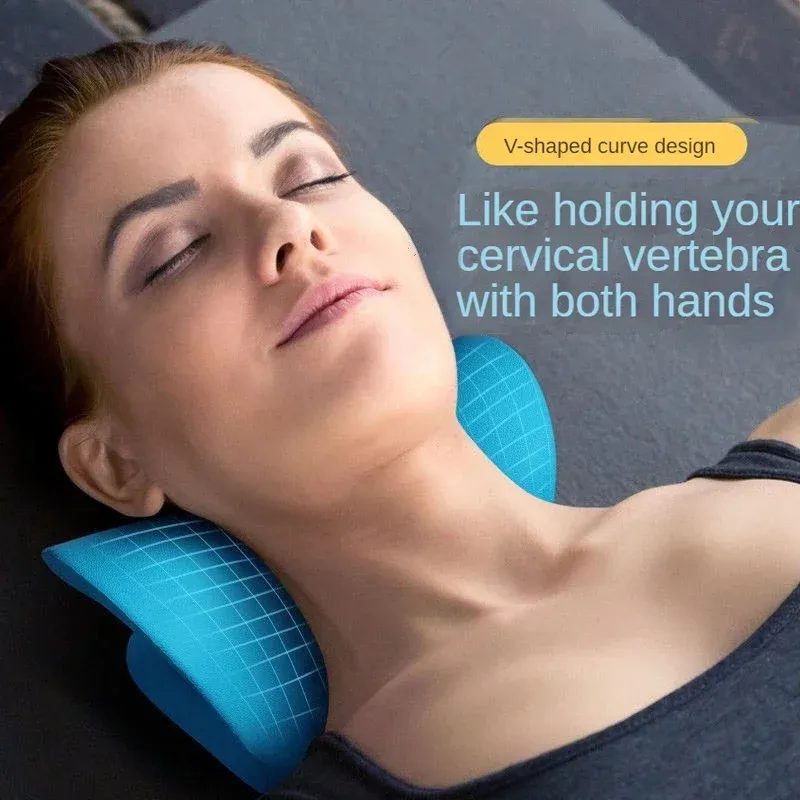 Oreiller de massage cervical utilisé en position allongée