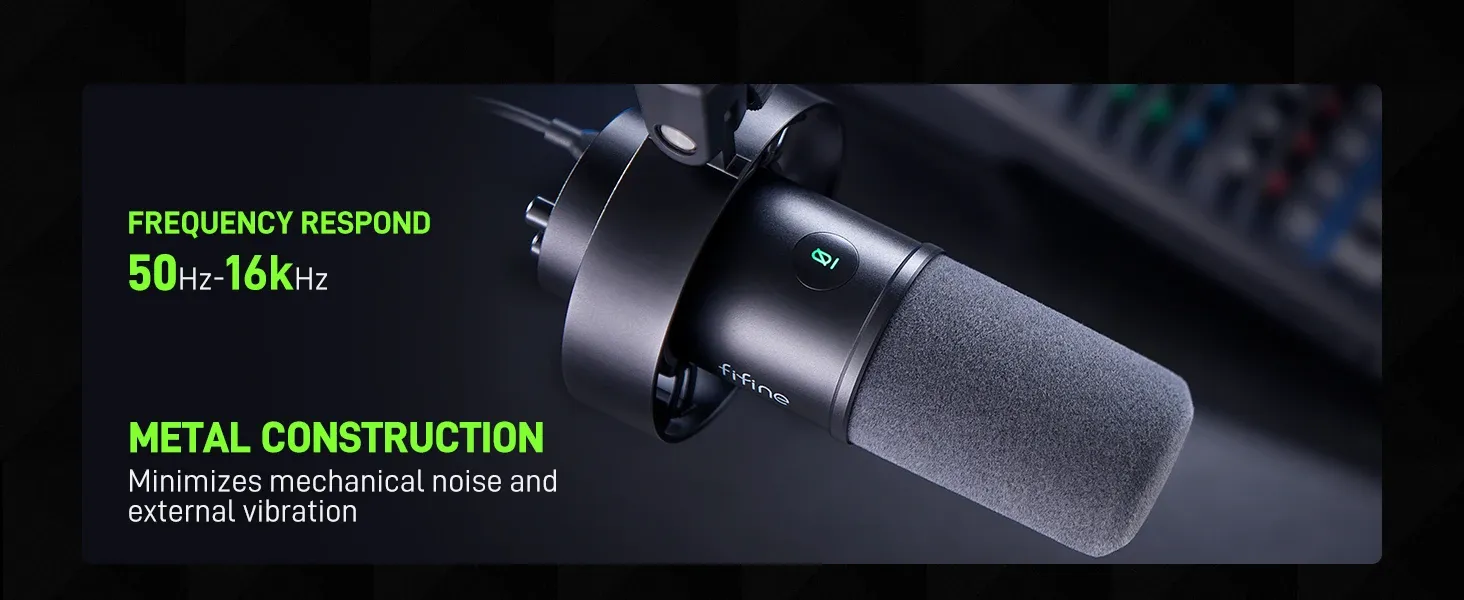 Microphone FIFINE K688 en situation d'enregistrement