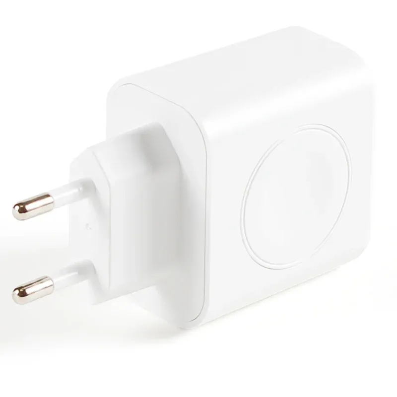 Ports USB-C et USB-A du chargeur