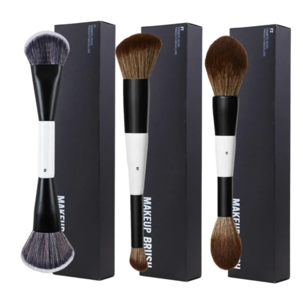 Pinceau de maquillage double embout en vue d'ensemble