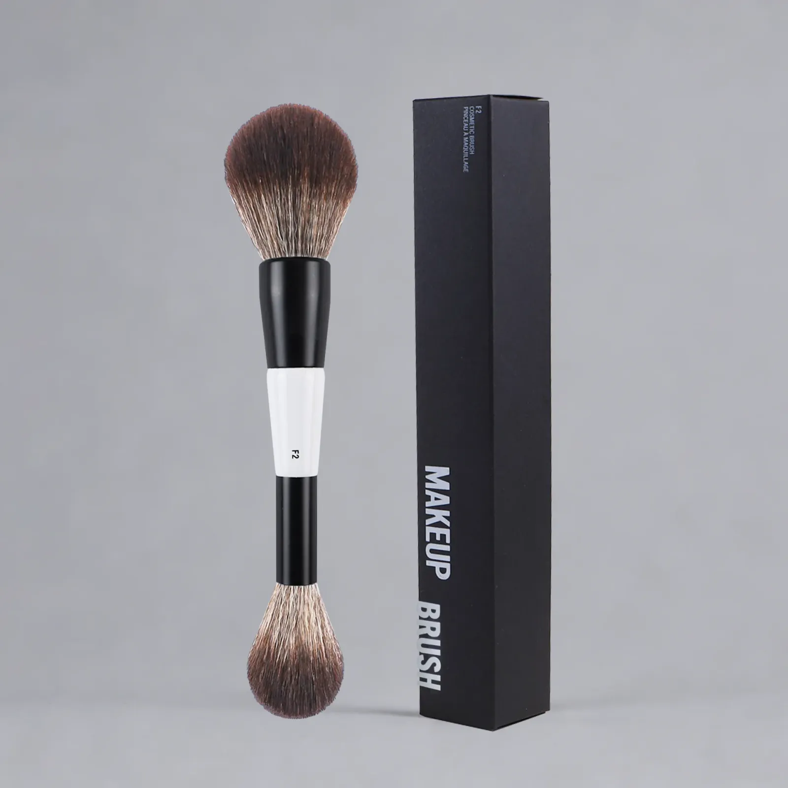 Pinceau de maquillage double embout, manche en bois