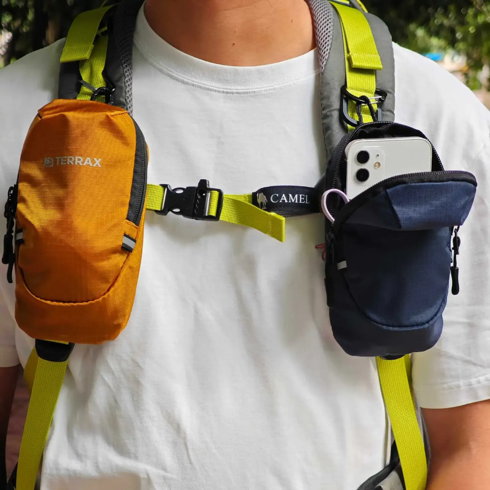Sac étanche porté en situation sportive