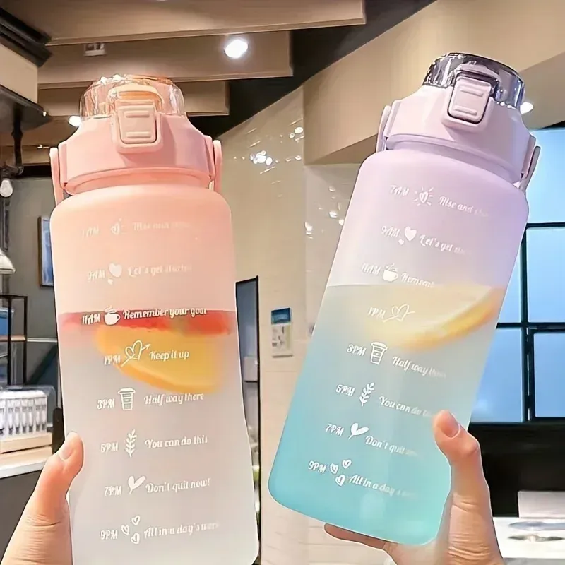 Bouteille d'eau 2 L avec paille, grande capacité, pour le sport et les voyages, gourde portable avec marqueur de temps - Image 1
