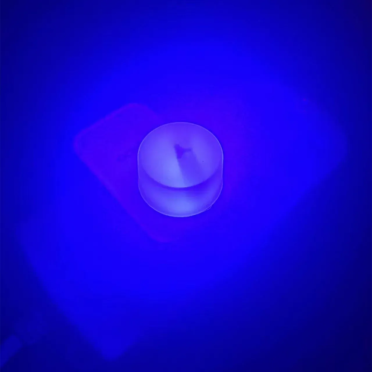 Lampe USB branchée sur un port USB