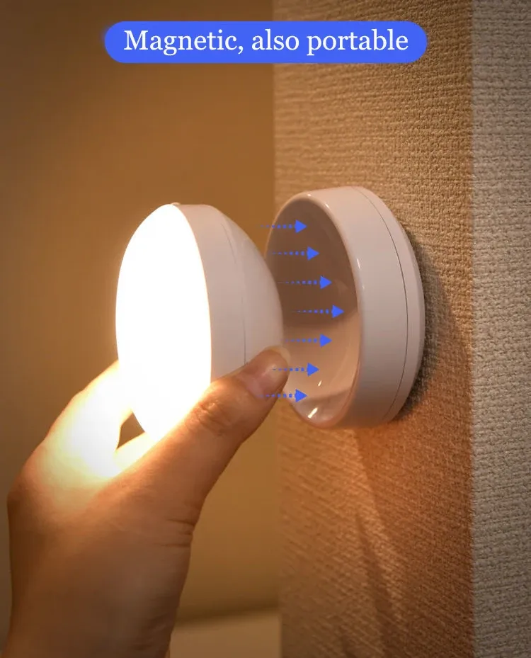 Veilleuse LED intelligente dans un intérieur moderne