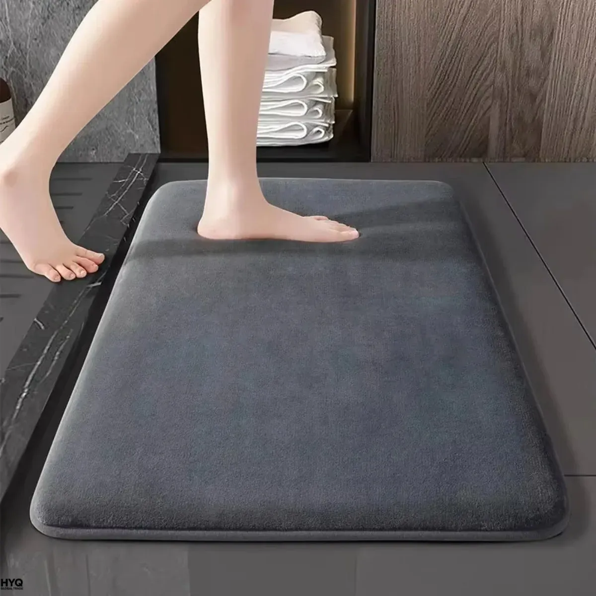 Tapis de bain antidérapant en velours corail très absorbant, gris - Image 1