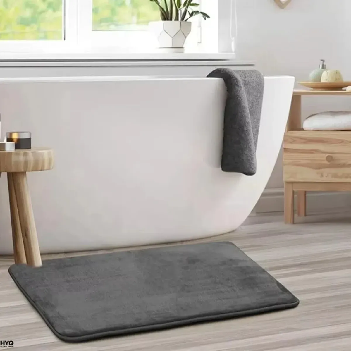 Tapis de bain dans un intérieur de salle de bain
