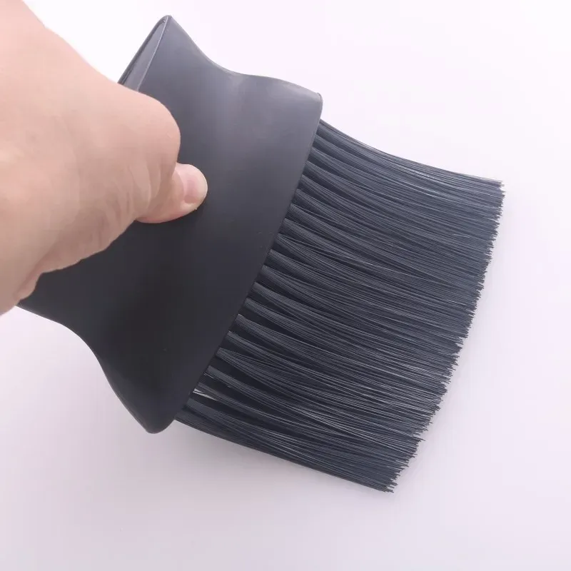 Brosse de nettoyage pour instruments à cordes et à clavier
