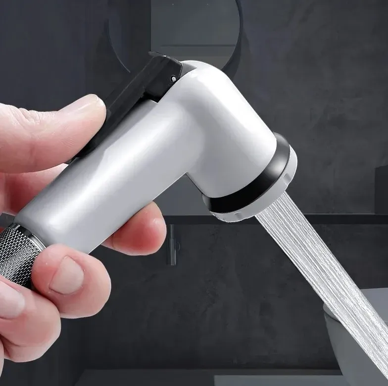Pulvérisateur bidet, gros plan sur la tête de pulvérisation