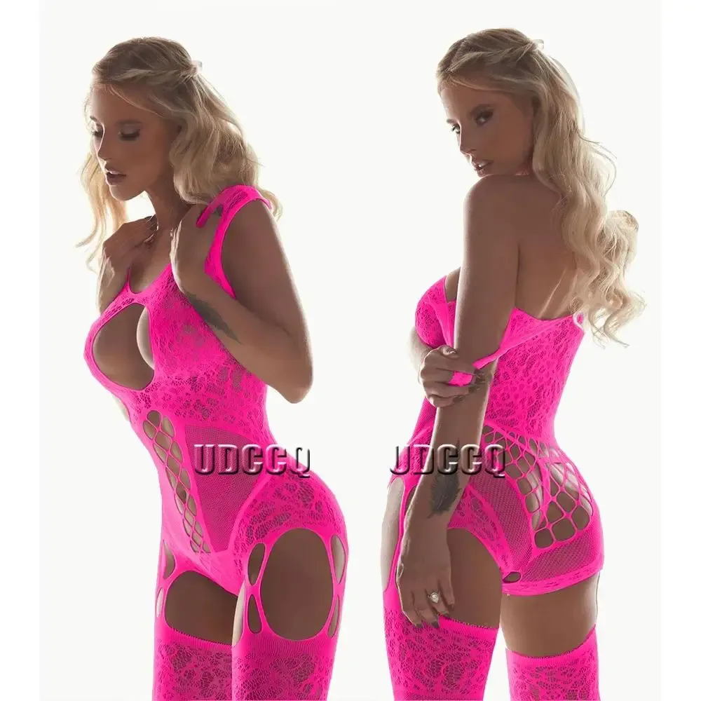 Lingerie et vêtements de nuit : babydoll transparent, body et nuisette 14