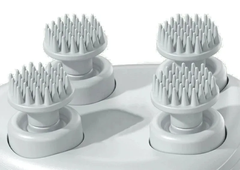 Masseur électrique en utilisation sur la nuque