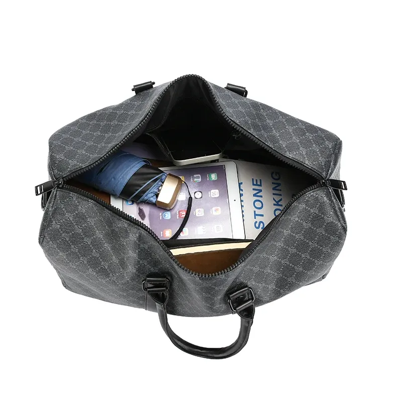 Sac de voyage noir pour homme, vue de profil