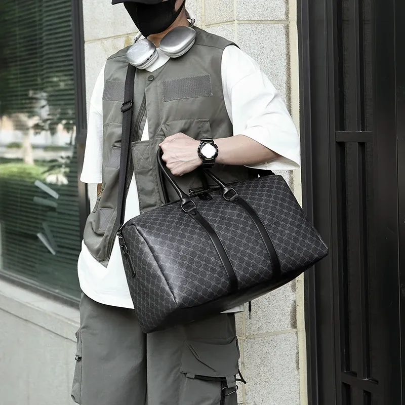 Sac de voyage noir pour homme, vue d'ensemble