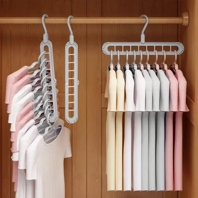 Cintre magique à 9 trous pour vêtements