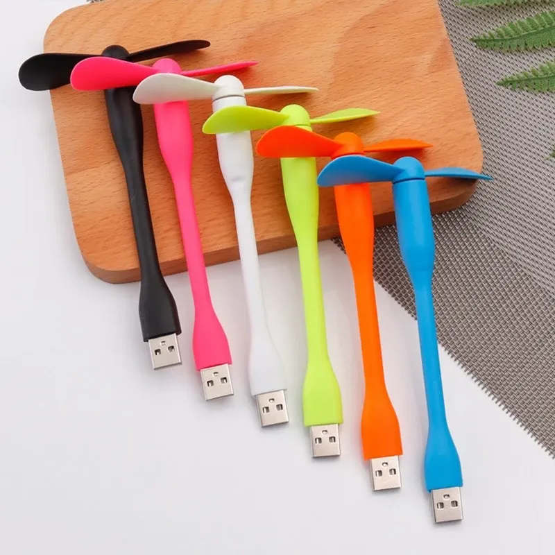 Mini ventilateur USB flexible en situation d'utilisation