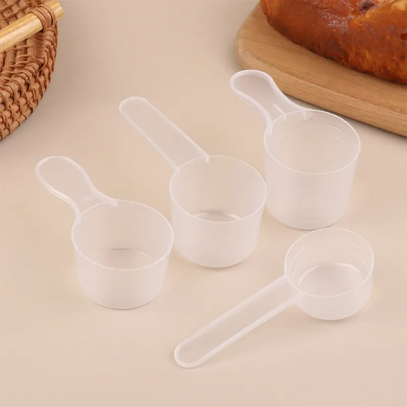 Cuillères doseuses transparentes, finition soignée