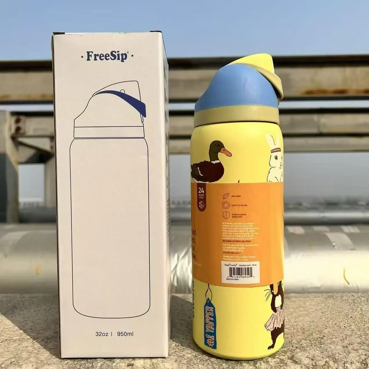 Bouteille d'eau isotherme en acier inoxydable 32 oz avec paille et couvercle anti-fuite 17