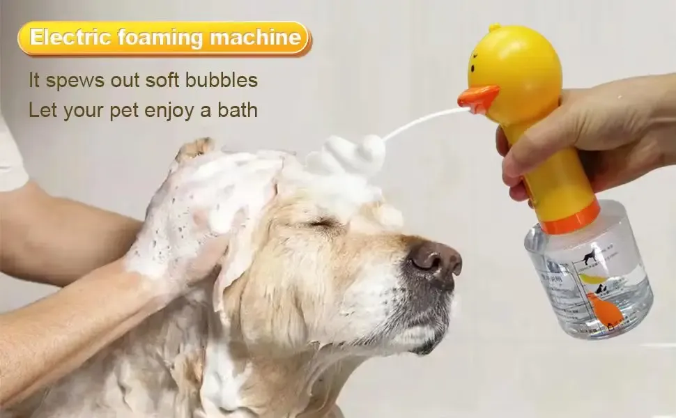 Moussoir électrique utilisé lors du bain d'un chien
