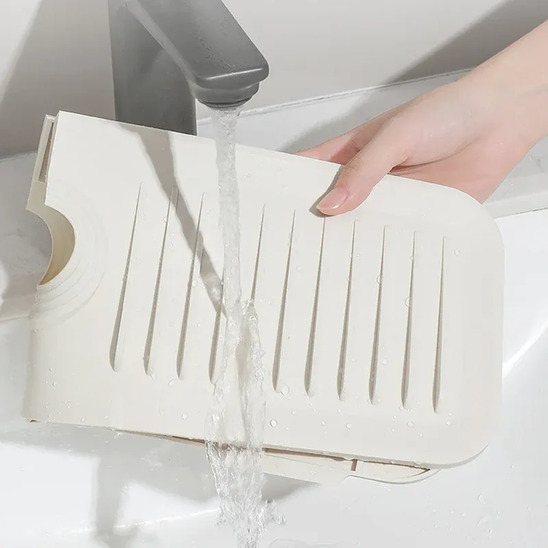 Protège-éclaboussures en silicone pour évier de cuisine 4