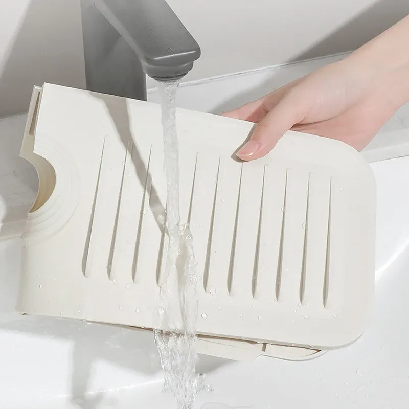 Protège-éclaboussures pour salle de bain