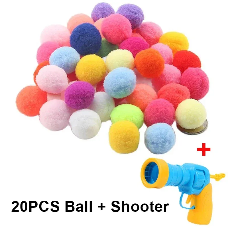 Jouet interactif pour chat avec mini pistolet lanceur de balles en peluche 8