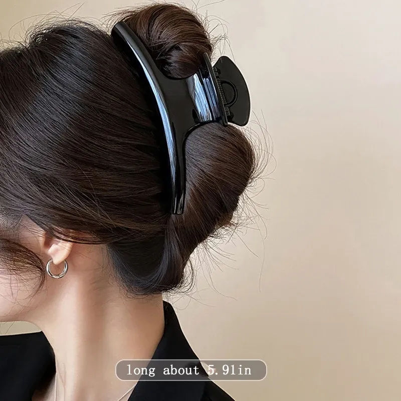 Pince à cheveux élégante, ambiance lifestyle