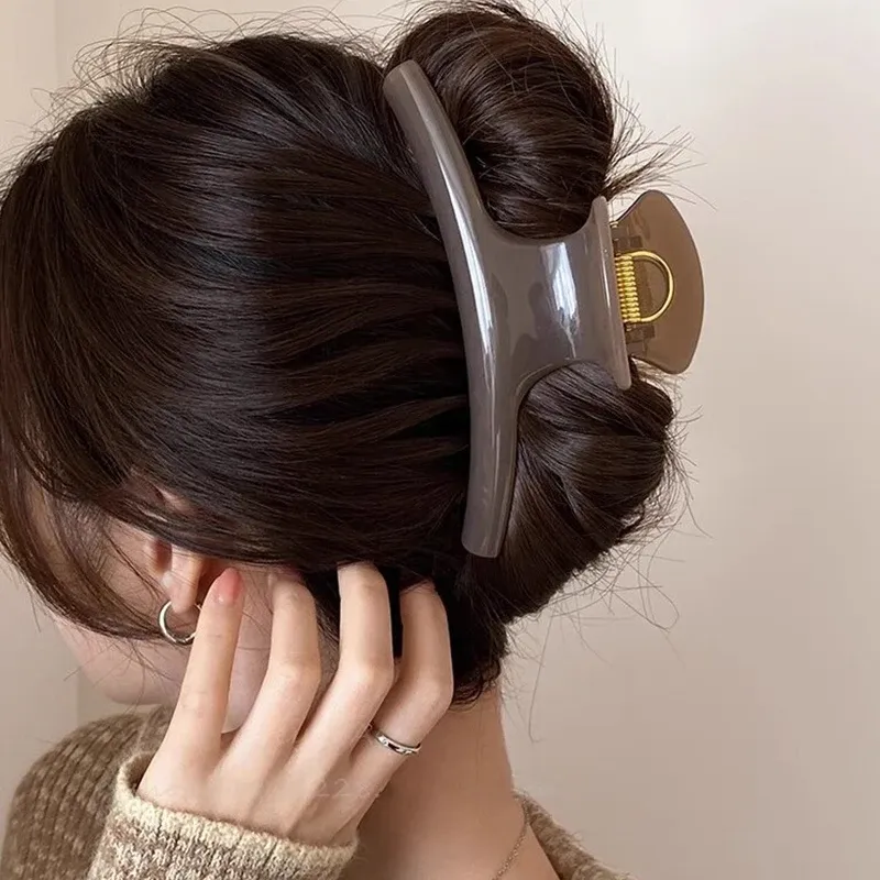Finition de la pince à cheveux
