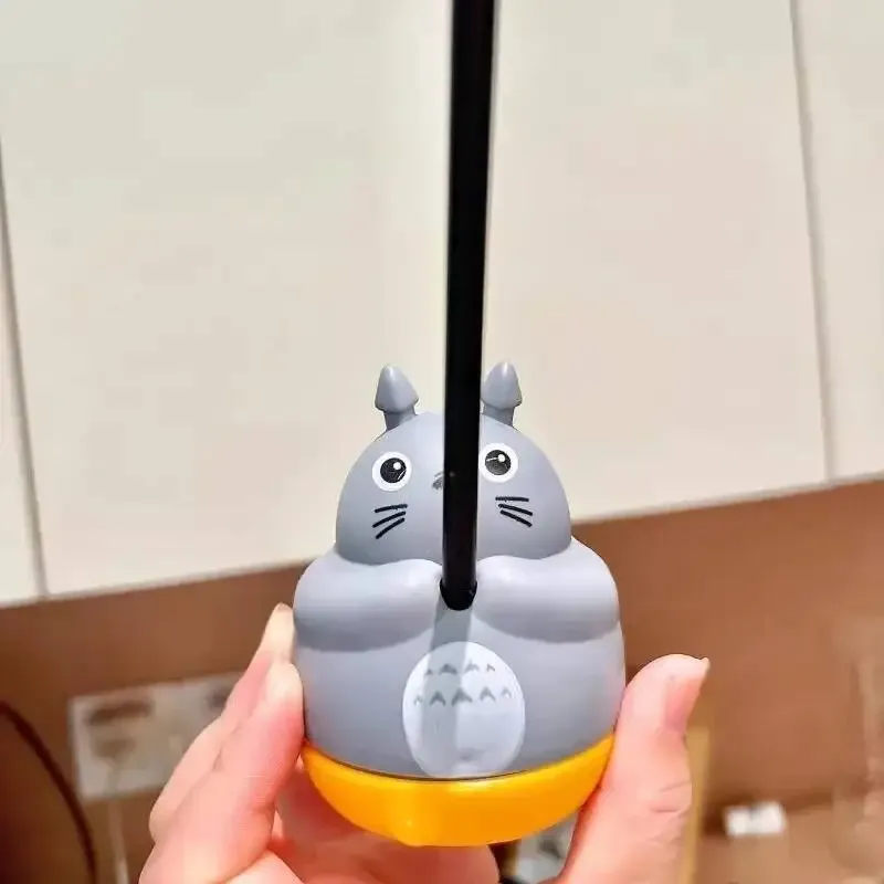 Jouet interactif rotatif pour chat
