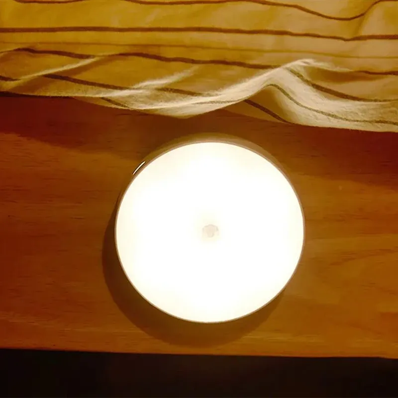 Veilleuse LED rechargeable à détecteur de mouvement USB pour chambre, escalier, couloir et placard 5