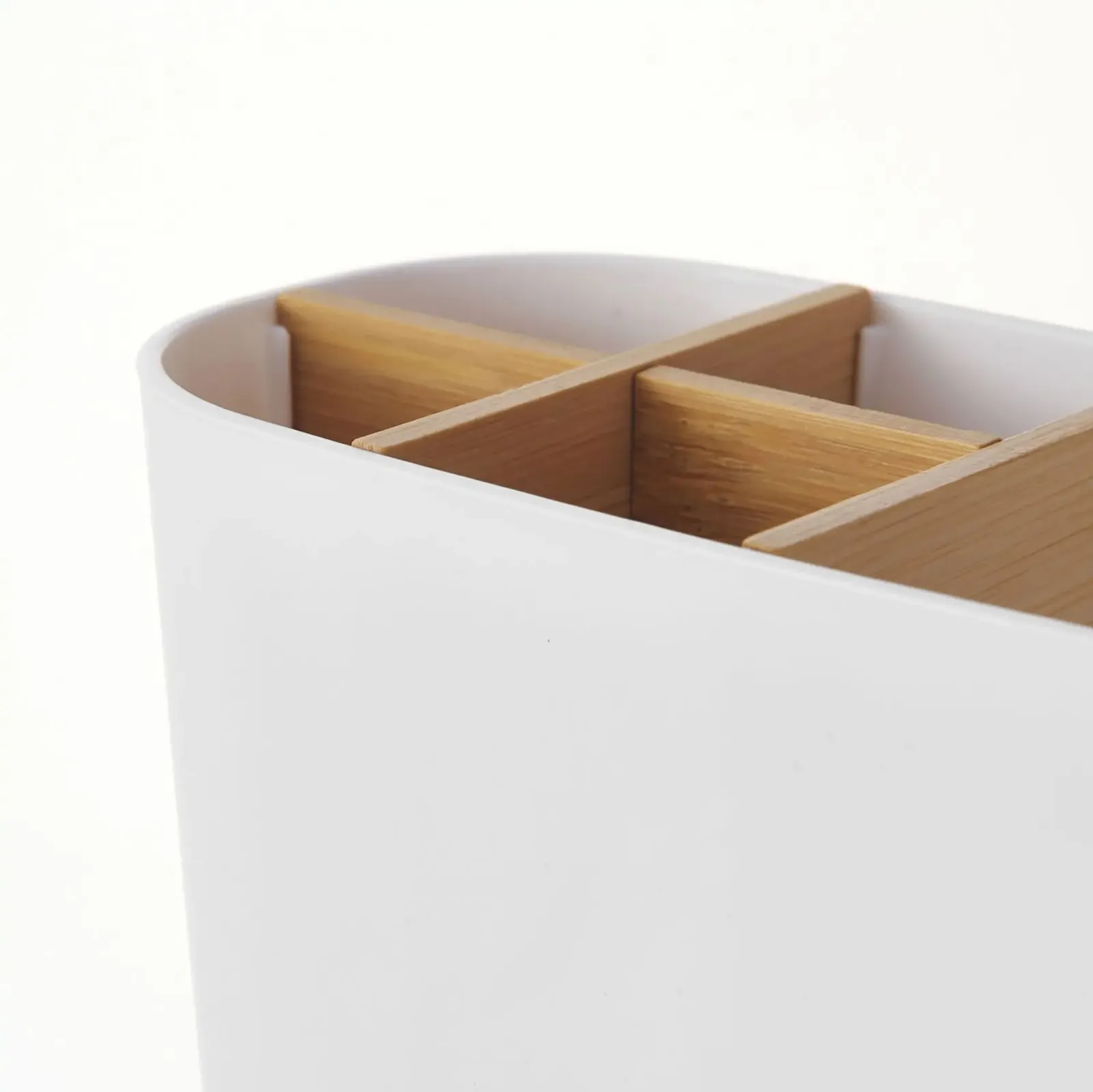 Porte-brosse à dents en bambou, vue d'ensemble