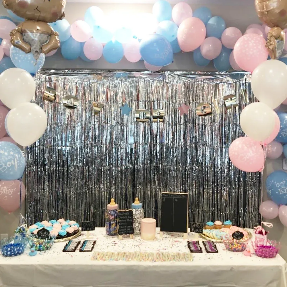 Rideau à franges en ambiance de fête d'anniversaire