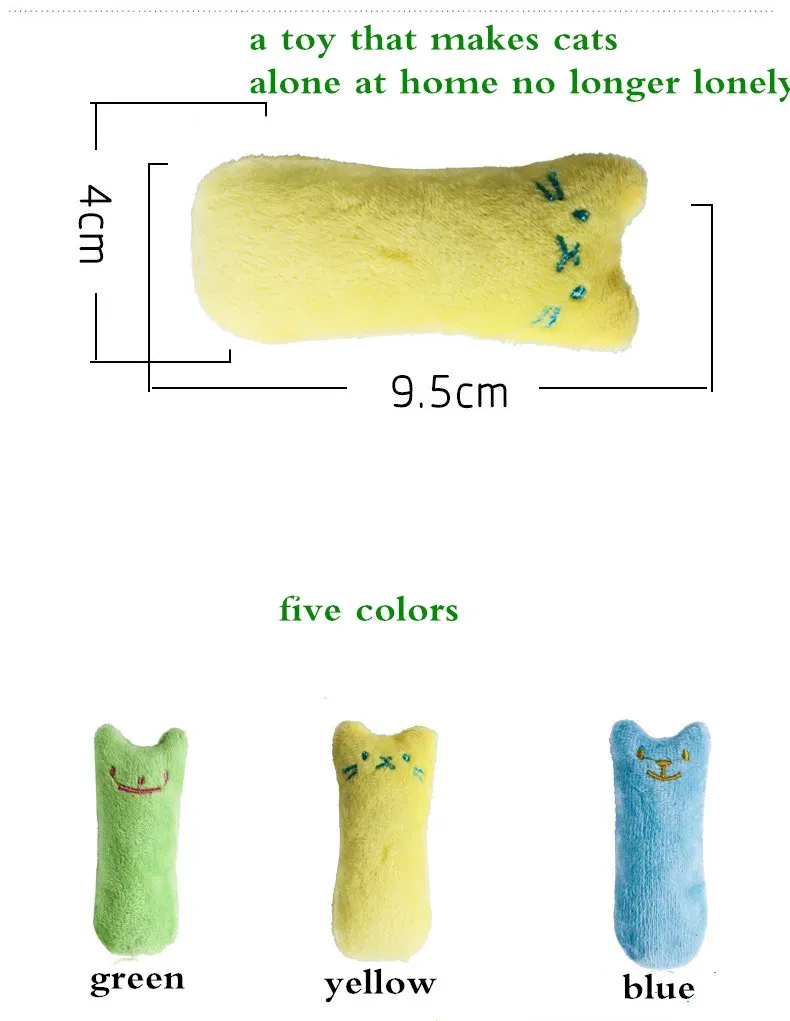 Chat jouant avec son jouet