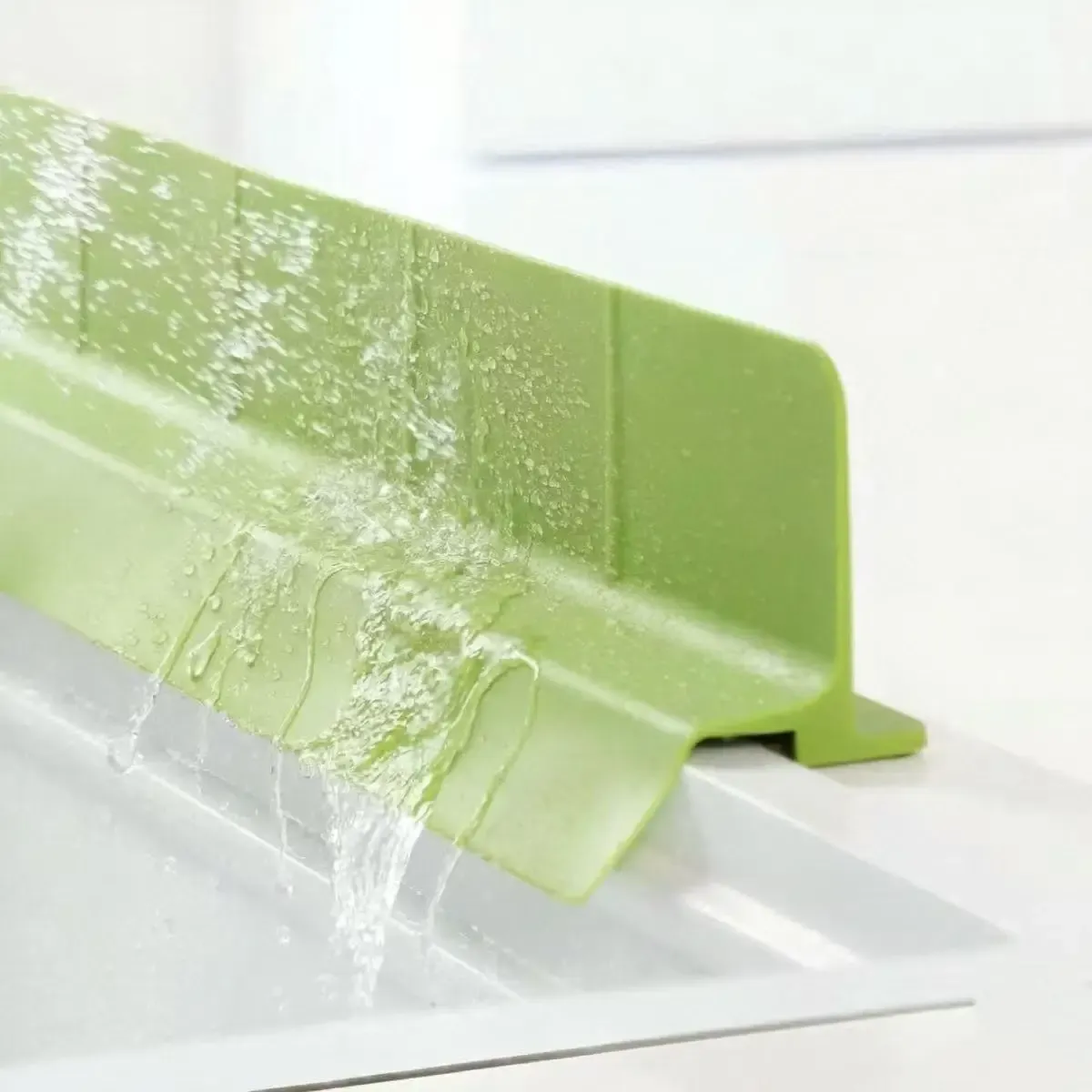 Protection anti-éclaboussures en silicone vue de côté