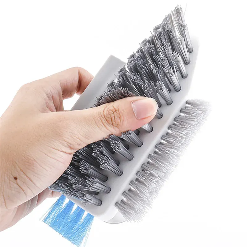Nettoyage des angles de salle de bain
