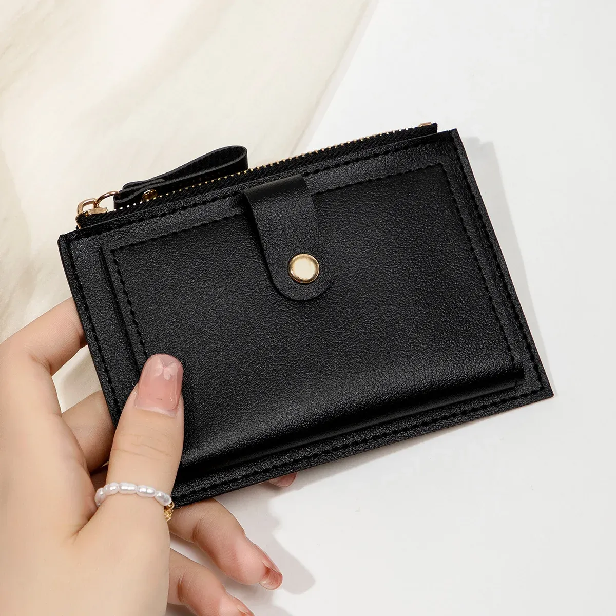 Porte-cartes femme, vue rapprochée