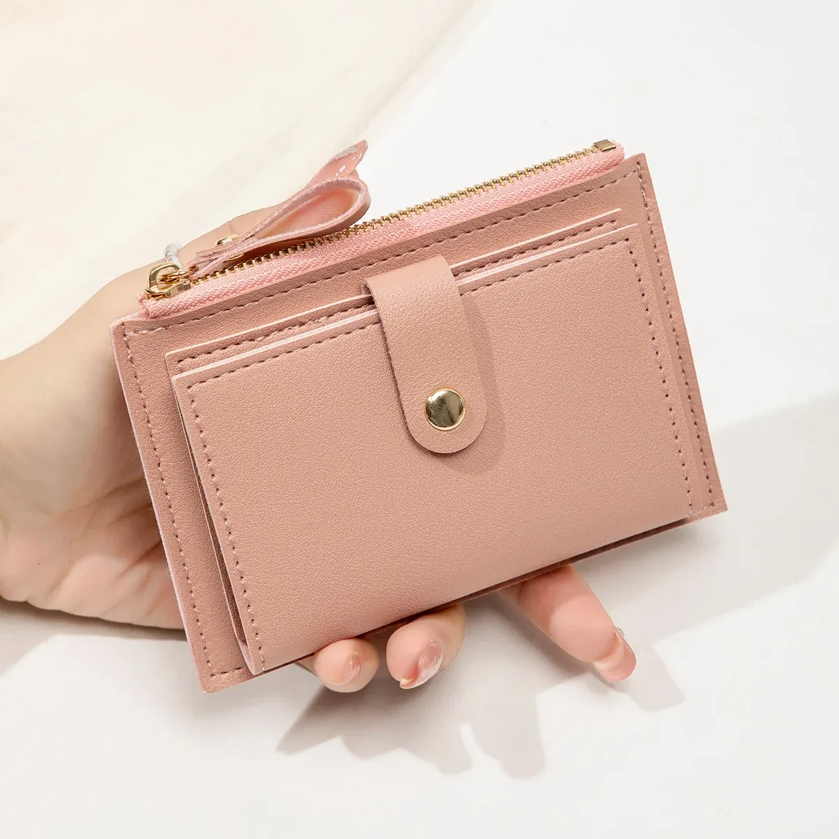 Porte-cartes femme, finition raffinée