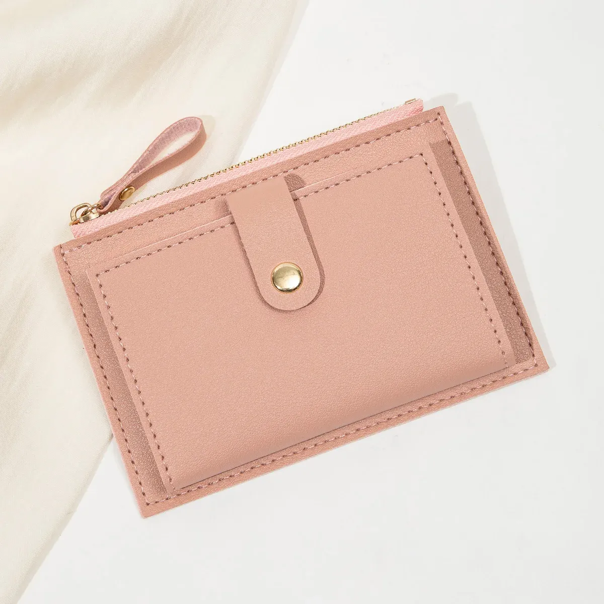 Porte-cartes femme, design moderne