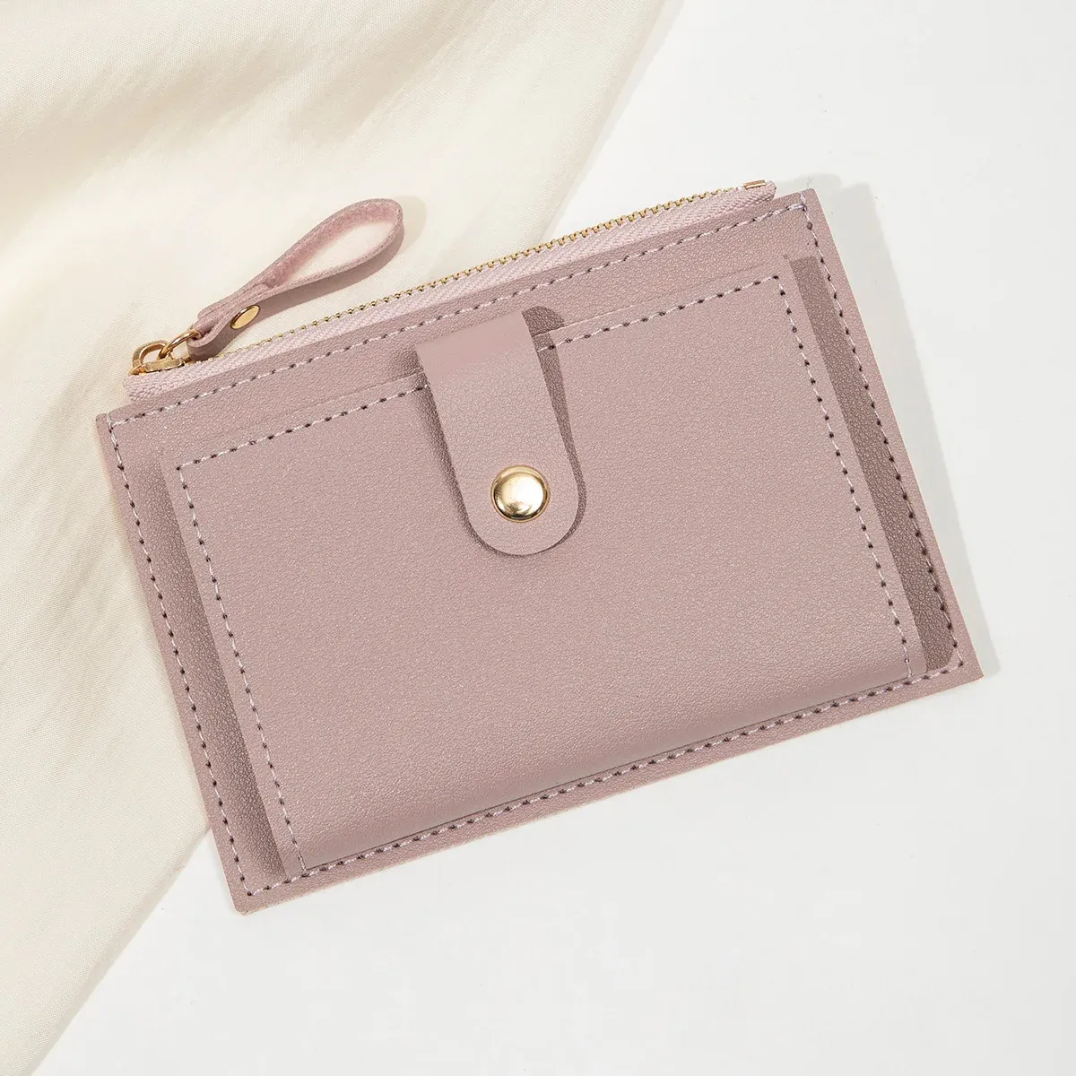 Porte-cartes femme, accessoire tendance