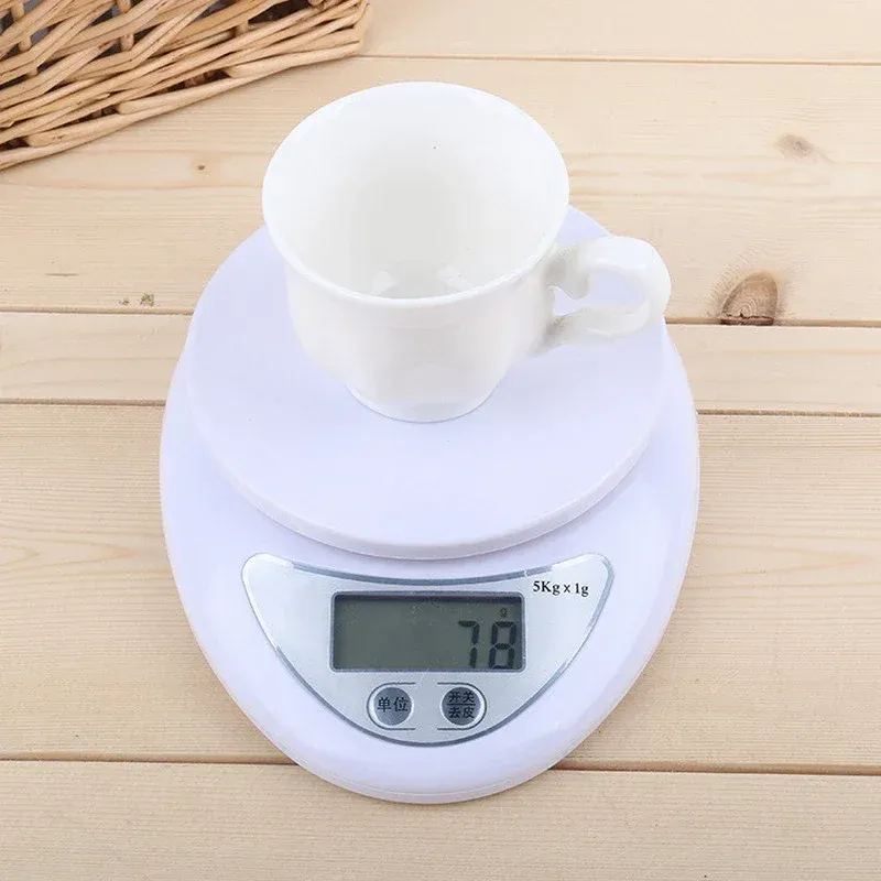 Balance numérique portable LED 5 kg avec plateau 3