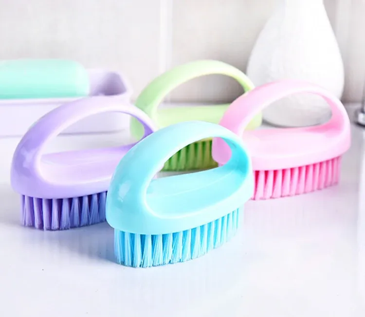 Brosse de nettoyage souple et résistante