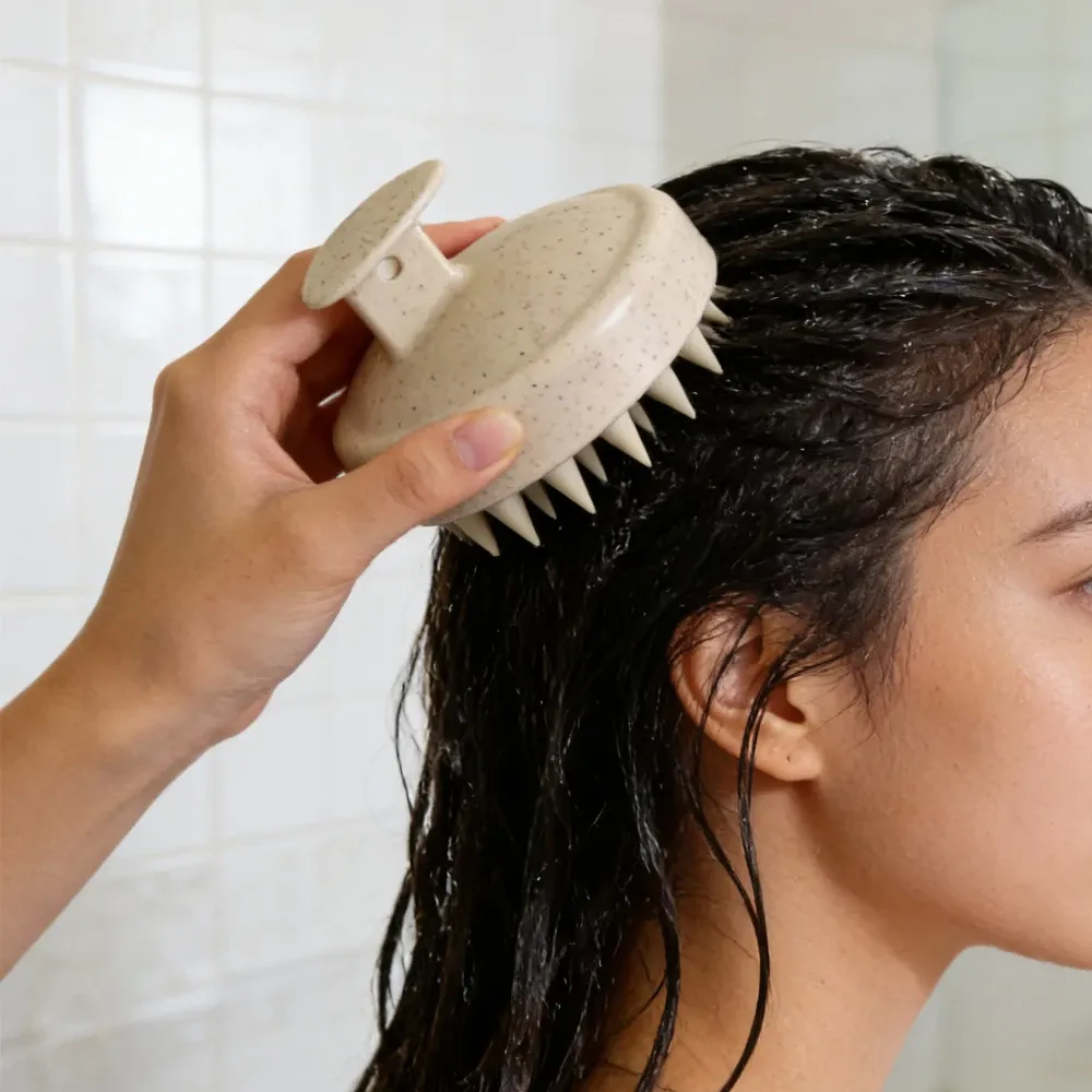 Brosse de lavage en silicone et paille de blé pour le cuir chevelu